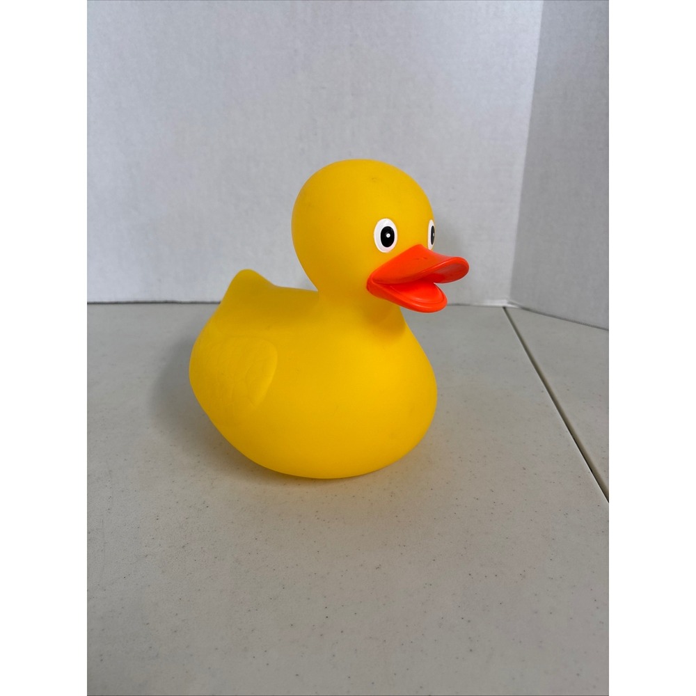 Toysmith Classic Yellow Rubber Duck Bath‎ Toy Sealed Bottom 05/24/1410